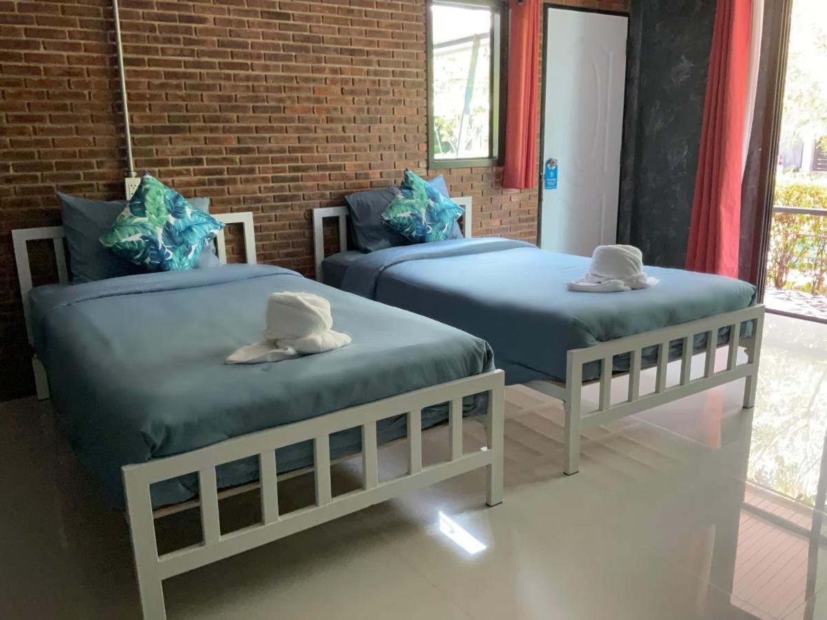 Baan Tonjaeng Resort Chainat Bagian luar foto