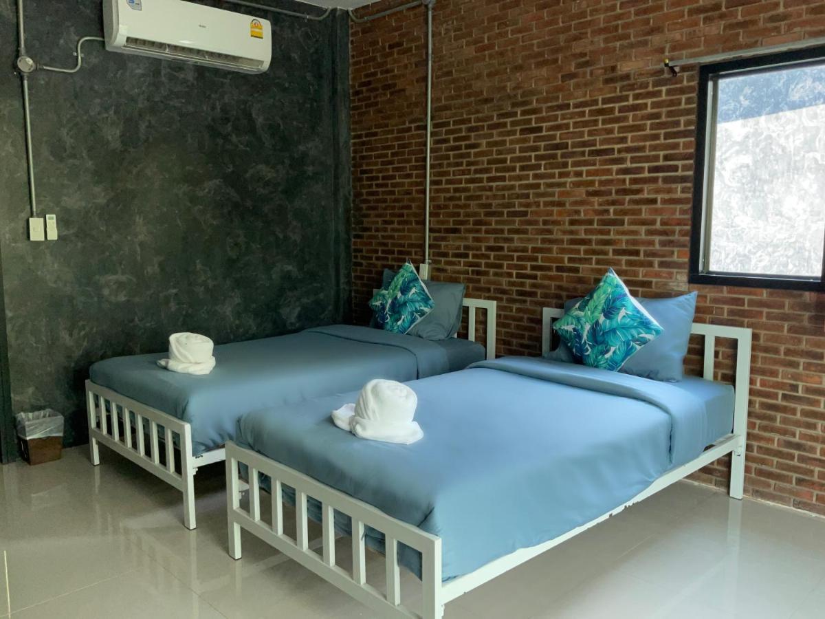 Baan Tonjaeng Resort Chainat Bagian luar foto